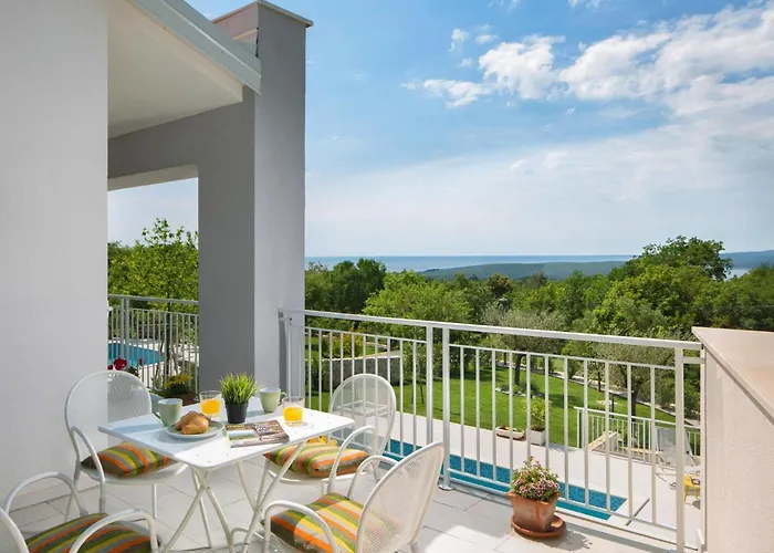 Debora By Interhome