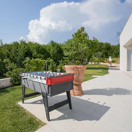 Debora By Interhome