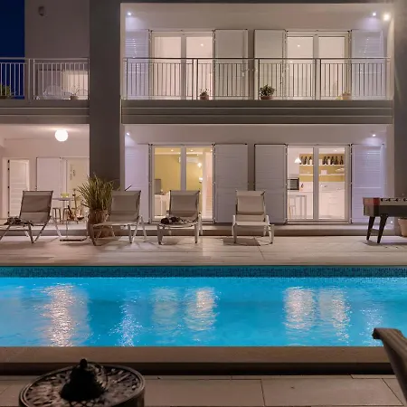 Debora By Interhome *